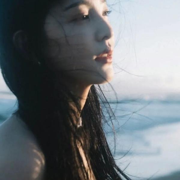 通向夏天的大门 海报